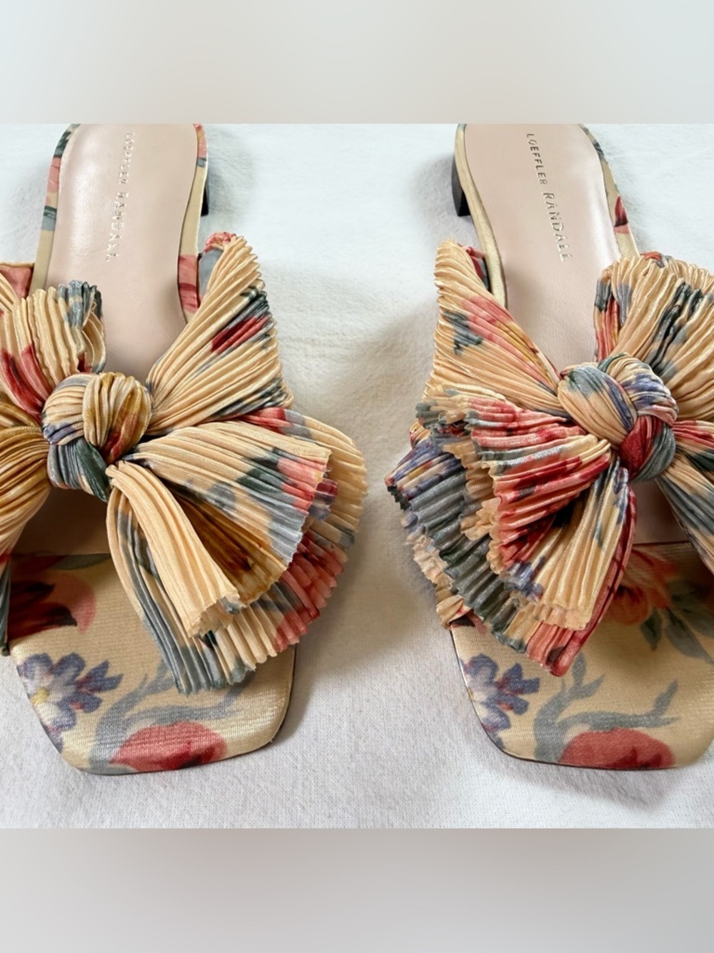 Loeffler Randall Daphne Floral Pleated Bow Flat Sandals Size 7 EUC - Picture 6 of 9